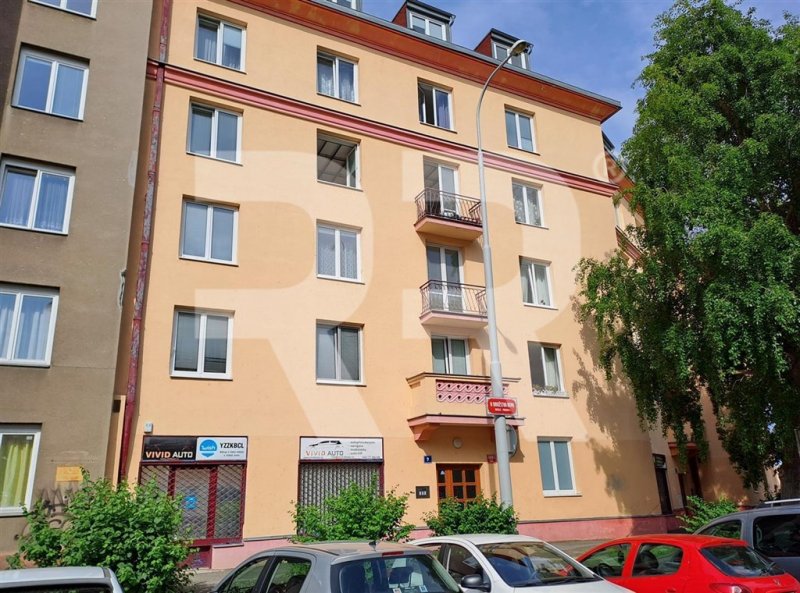 Dům