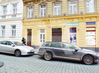 Pronájem obchůdku 18m2  se vstupem z ulice  Opatovická, Praha 1 - Nové Město