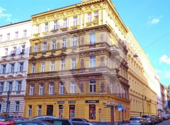 Pronájem částečně vybaveného bytu 2+1 s balkonem v centru, 74 m2, Opatovická, Praha 1 - Nové Město