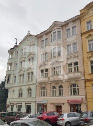 Pronájem podkrovního atelieru 1+kk, 30 m2, Sezimova, Praha 4 - Nusle